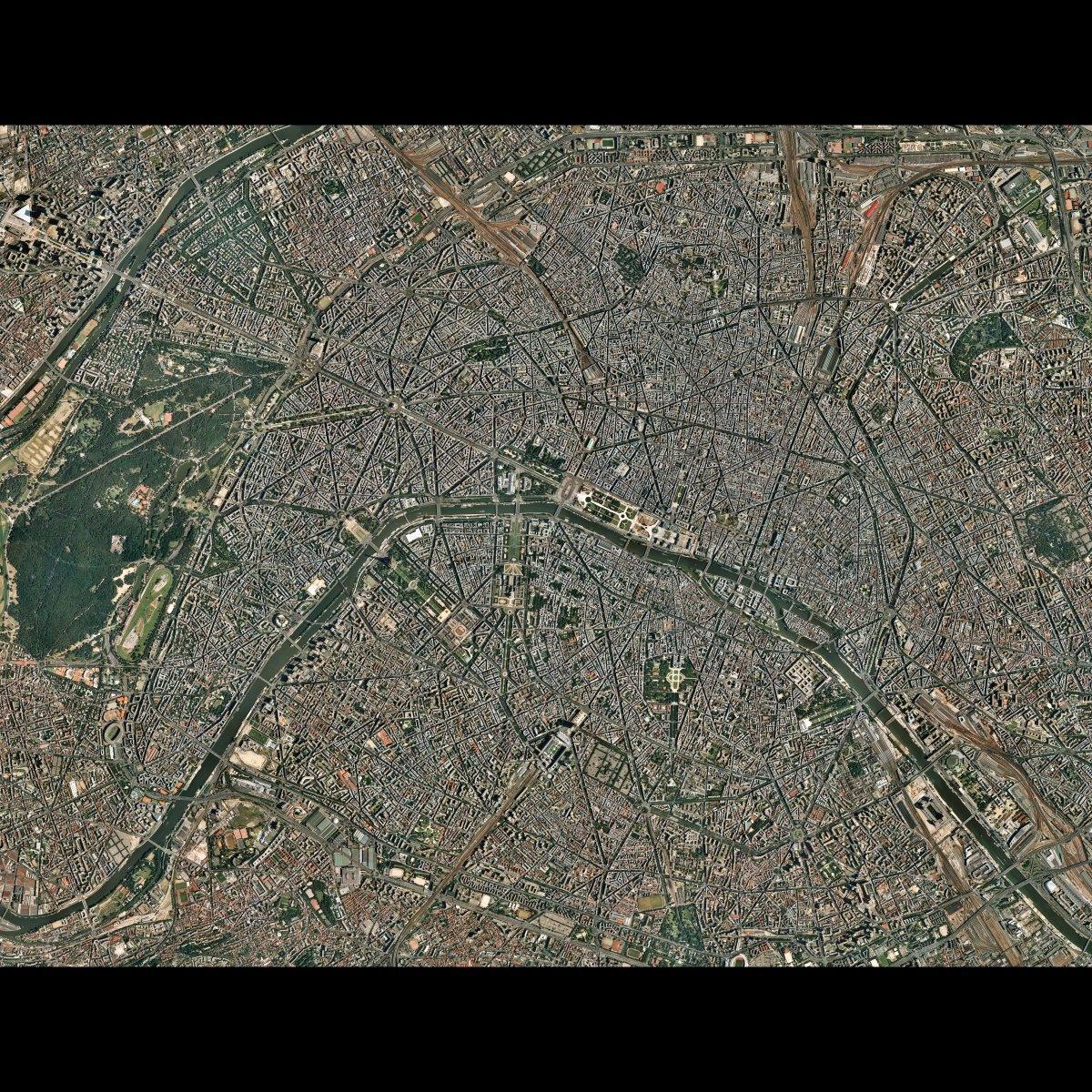 Uydu Paris haritası